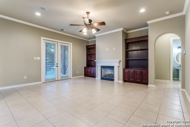 Image 4 of 33 For 18219 Mantle Dr