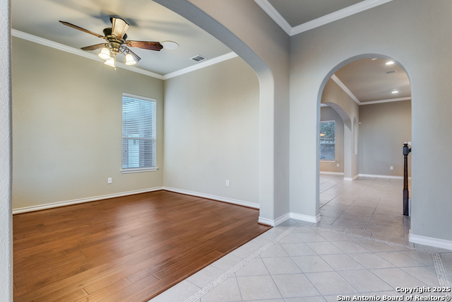 Image 5 of 33 For 18219 Mantle Dr