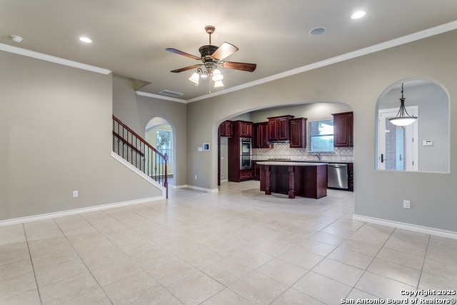 Image 8 of 33 For 18219 Mantle Dr