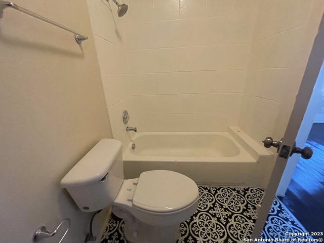 Image 6 of 11 For 235 Barrera St 1