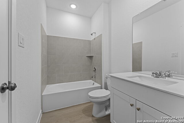 Image 12 of 28 For 14954 Taradeau