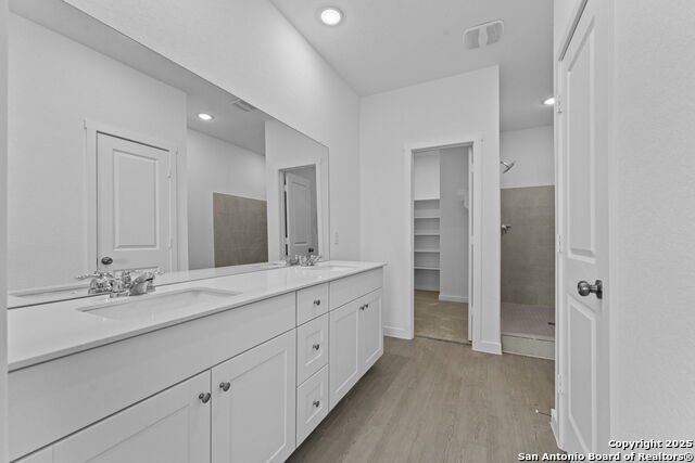 Image 22 of 28 For 14954 Taradeau