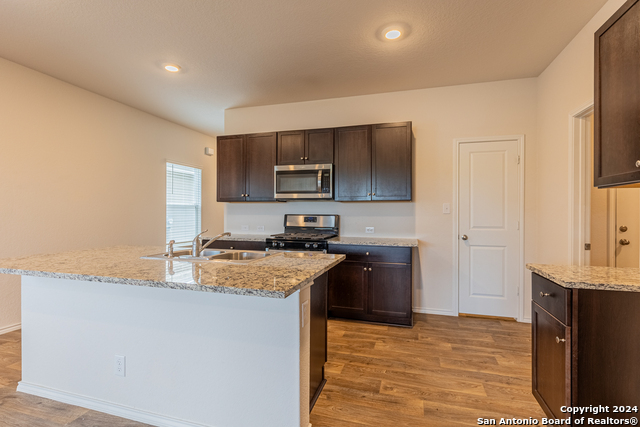 Listing photo id 8 for 13021 Kalinoski