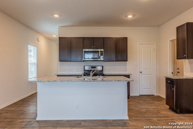 Listing photo id 10 for 13021 Kalinoski