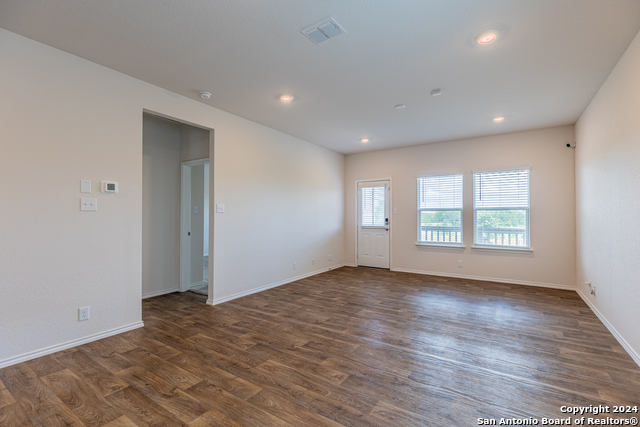 Listing photo id 12 for 13021 Kalinoski