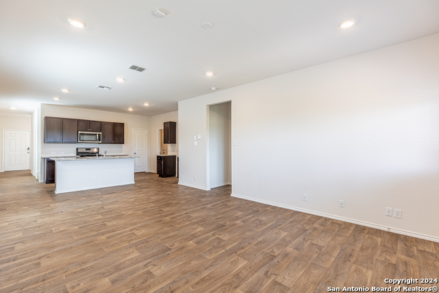 Listing photo id 14 for 13021 Kalinoski