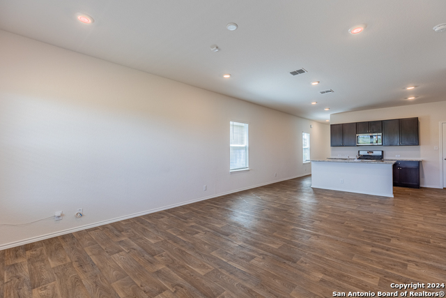 Listing photo id 15 for 13021 Kalinoski