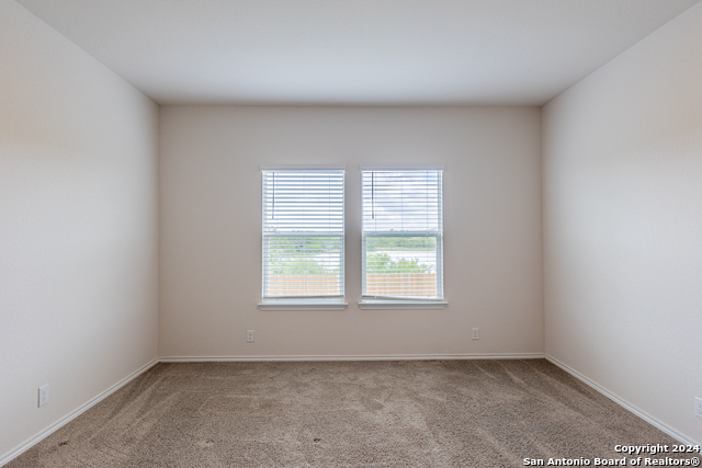 Listing photo id 24 for 13021 Kalinoski