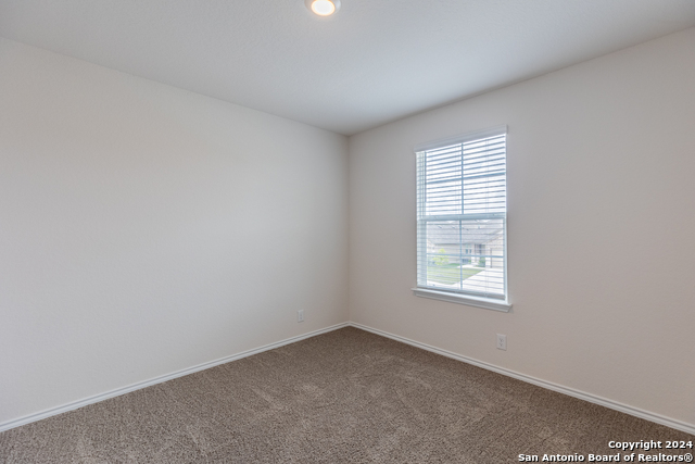 Listing photo id 28 for 13021 Kalinoski