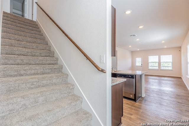 Listing photo id 4 for 13021 Kalinoski