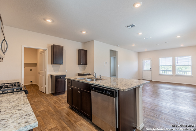 Listing photo id 5 for 13021 Kalinoski