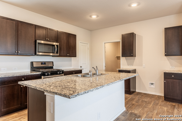 Listing photo id 7 for 13021 Kalinoski