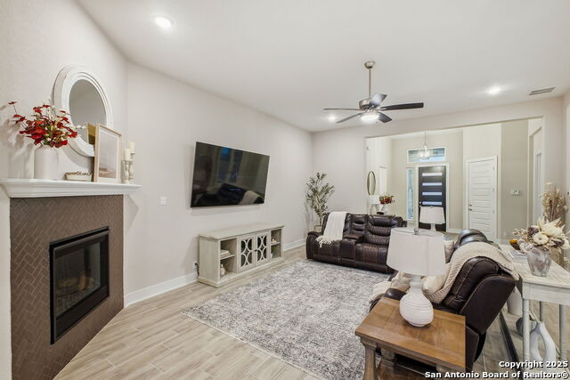 Image 11 of 56 For 24718 Resort Pkwy