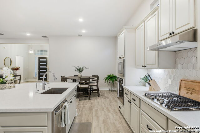 Image 16 of 56 For 24718 Resort Pkwy