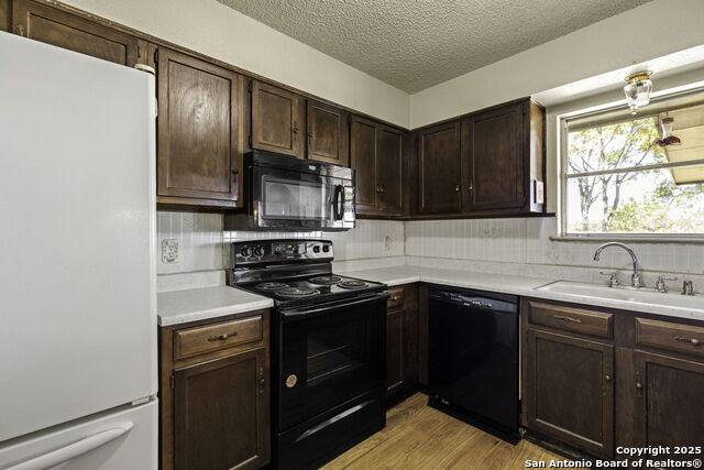 Image 12 of 37 For 171 Big Oak Drive