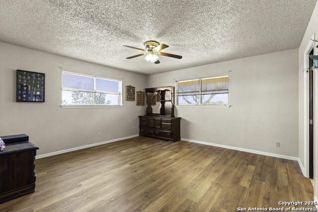 Image 16 of 37 For 171 Big Oak Drive