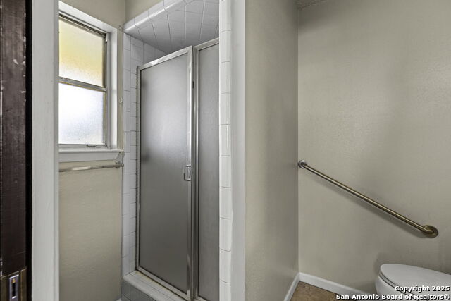 Image 19 of 37 For 171 Big Oak Drive