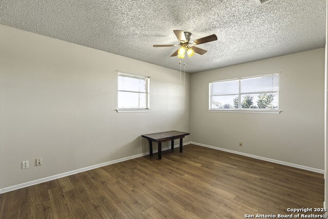 Image 20 of 37 For 171 Big Oak Drive