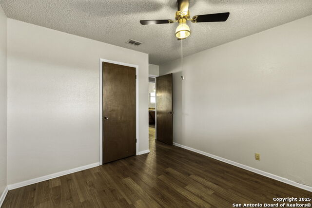 Image 25 of 37 For 171 Big Oak Drive