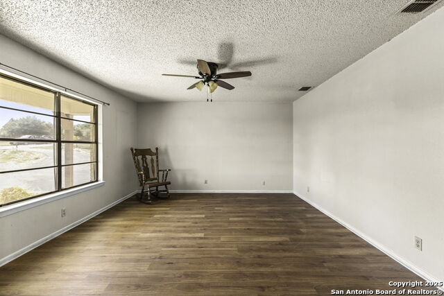 Image 7 of 37 For 171 Big Oak Drive