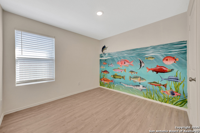 Image 11 of 19 For 6430 Level Flight