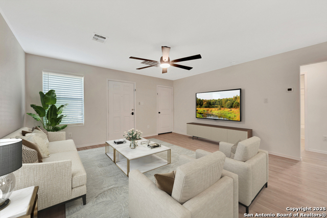 Image 3 of 19 For 6430 Level Flight