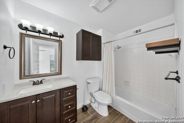 Image 14 of 30 For 405 Tanglewood W