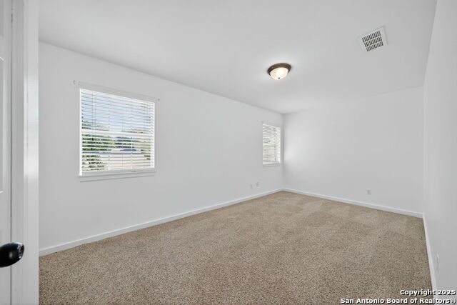 Image 16 of 30 For 405 Tanglewood W