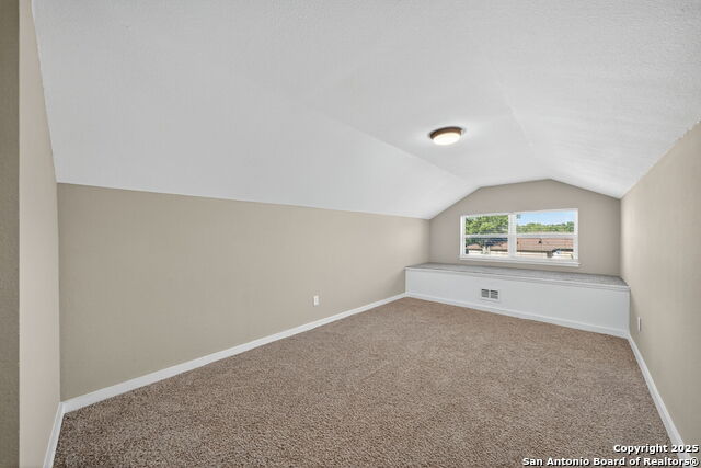 Image 18 of 30 For 405 Tanglewood W