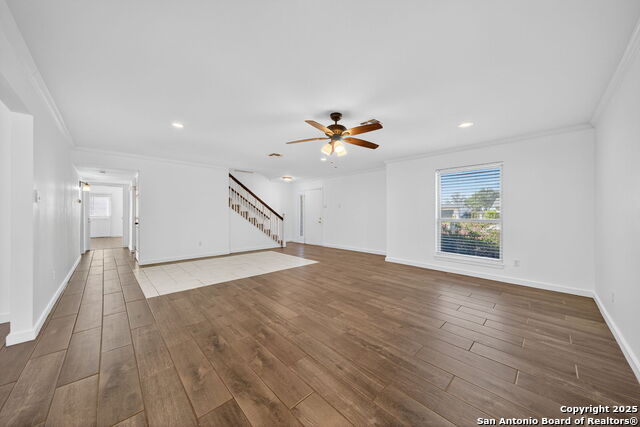 Image 24 of 30 For 405 Tanglewood W