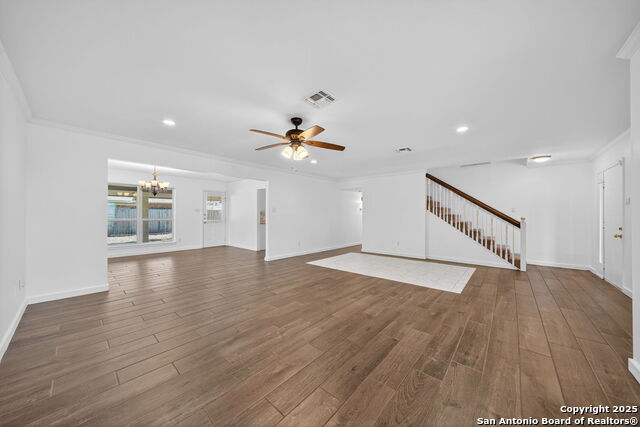 Image 25 of 30 For 405 Tanglewood W