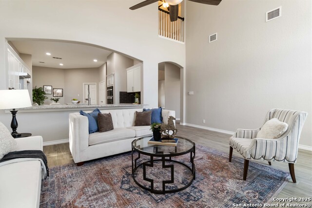 Image 13 of 40 For 14939 Gateview Dr