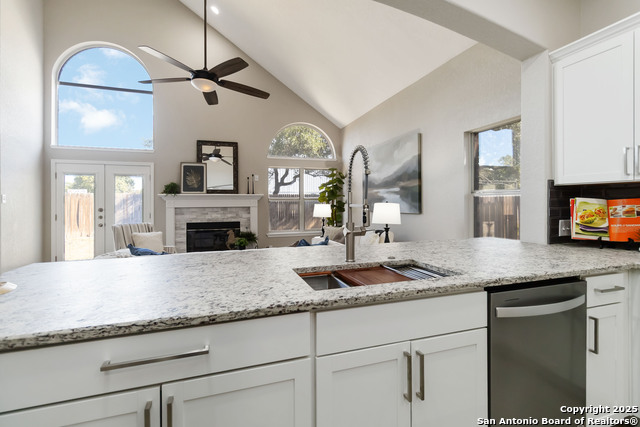 Image 19 of 40 For 14939 Gateview Dr