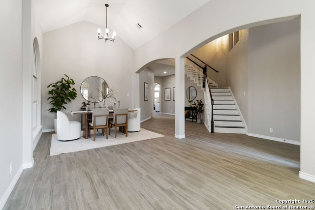 Image 2 of 40 For 14939 Gateview Dr