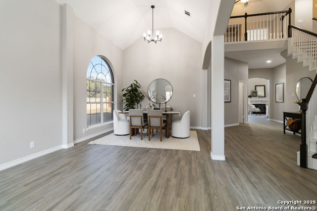 Image 4 of 40 For 14939 Gateview Dr