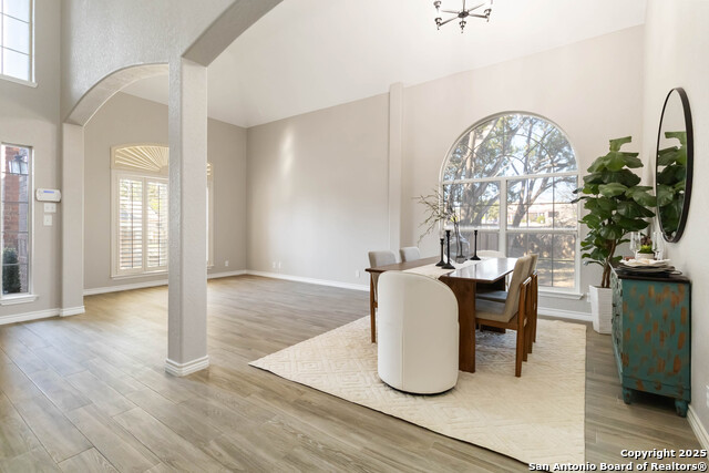 Image 5 of 40 For 14939 Gateview Dr