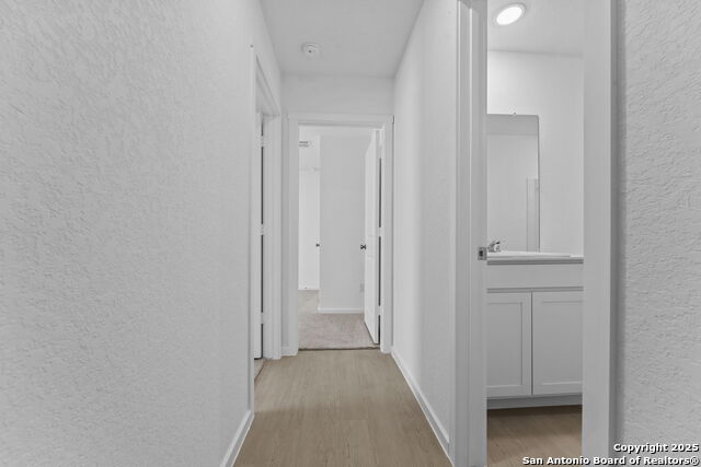 Image 3 of 22 For 2218 Collins Aly