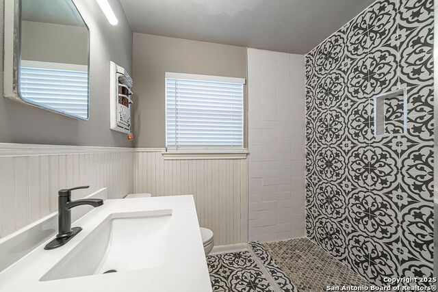 Image 13 of 27 For 106 Oakwood Dr