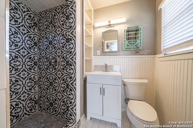 Image 23 of 27 For 106 Oakwood Dr