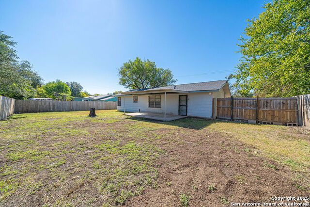 Image 24 of 27 For 106 Oakwood Dr