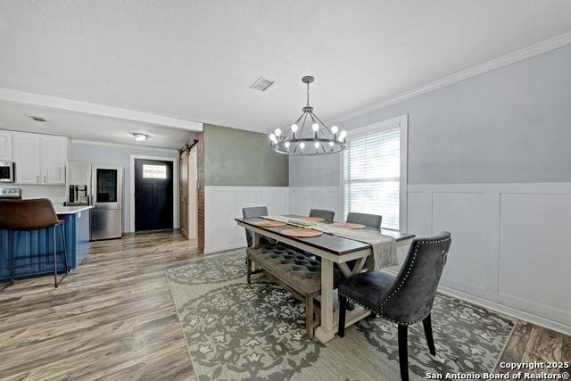 Listing photo id 4 for 1510 Timmermann