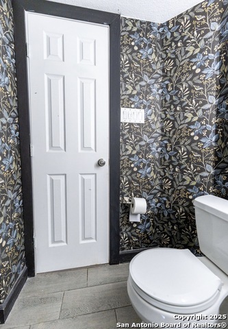 Image 11 of 27 For 301 Cypress Garden