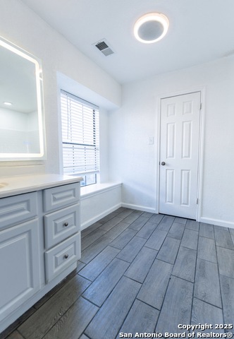 Image 12 of 27 For 301 Cypress Garden