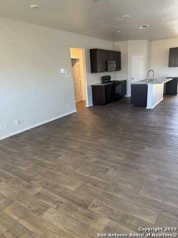 Image 10 of 31 For 156 Middle Green