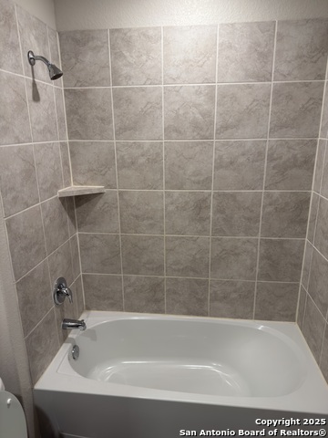 Image 26 of 31 For 156 Middle Green