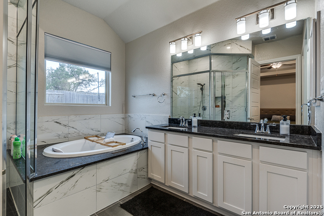 Image 18 of 26 For 8514 Glass Gem