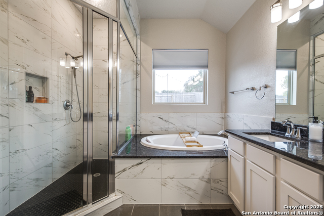 Image 19 of 26 For 8514 Glass Gem