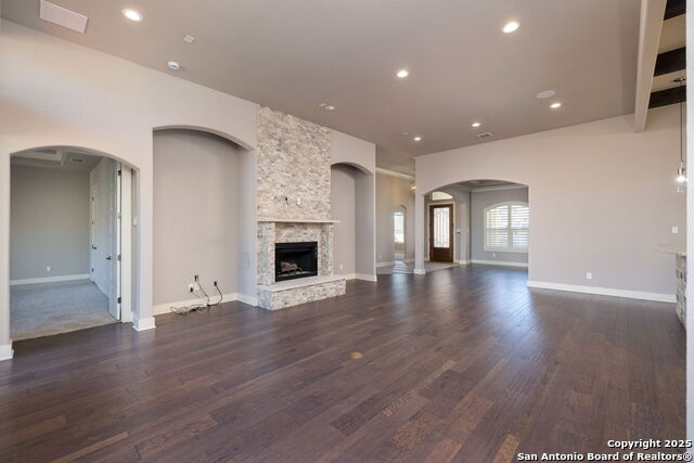 Image 15 of 43 For 16018 Villa Basilica