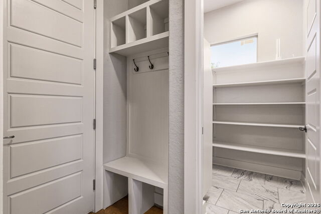 Image 20 of 43 For 16018 Villa Basilica