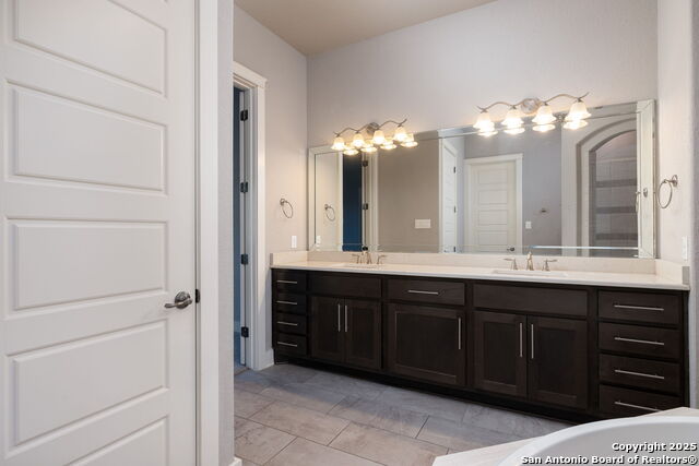 Image 26 of 43 For 16018 Villa Basilica